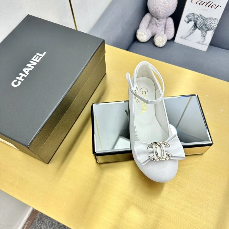 NewStyle Chxnxl Sandals 126642