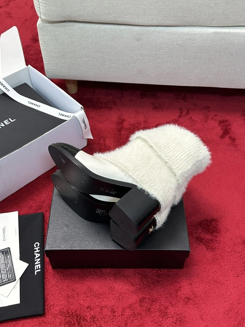 Soft Chxnxl Leather Shoes 126683