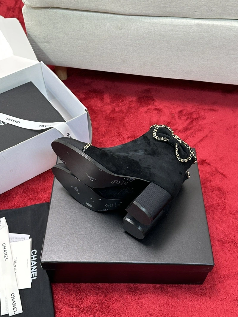 Minimalist Chxnxl Leather Shoes 126679