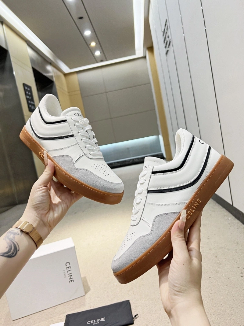 Cozy Cxlxne Sneakers 116571