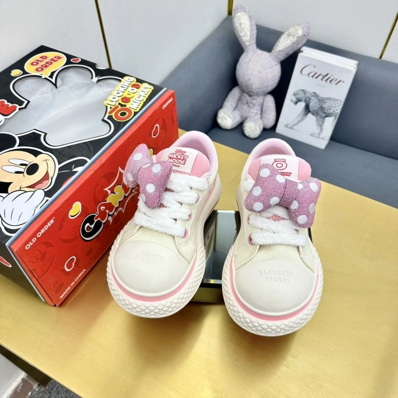 Minimalist Gxccx Casual Shoes 161624