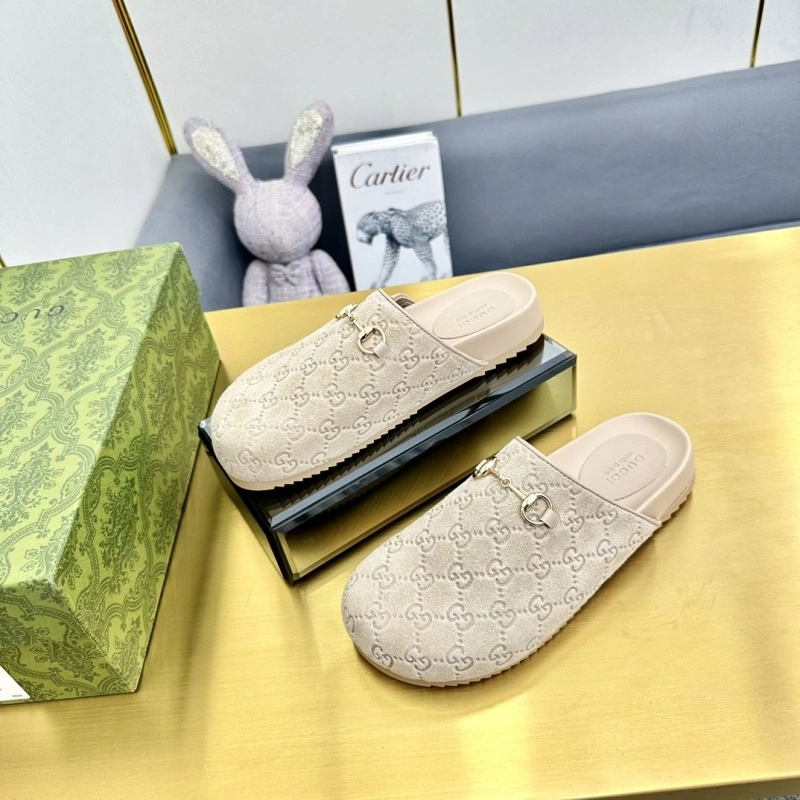 Trendy Gxccx Slippers 161595
