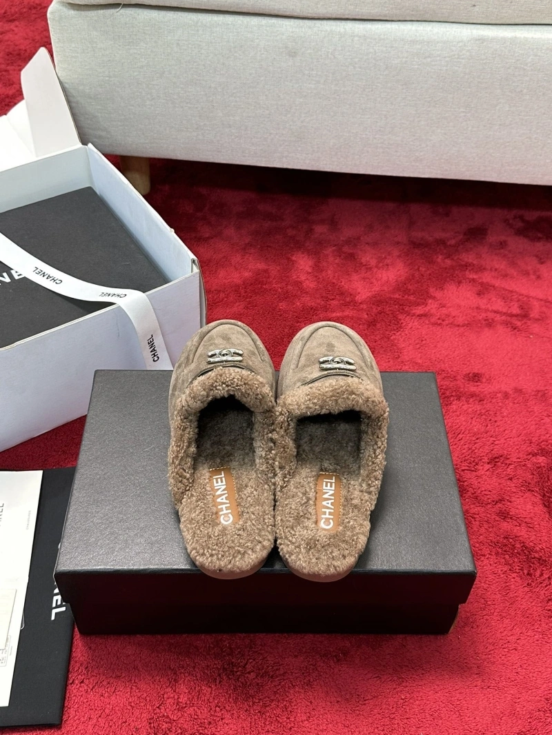 Reliable Chxnxl Slippers 126593