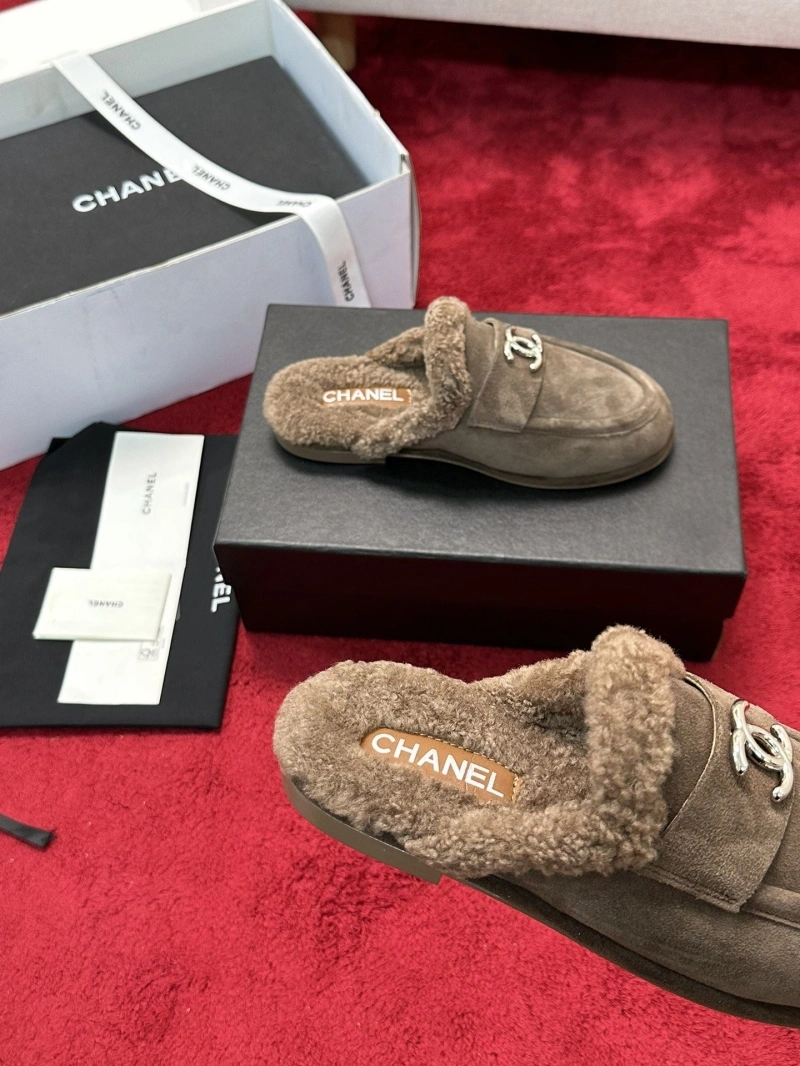 Reliable Chxnxl Slippers 126593