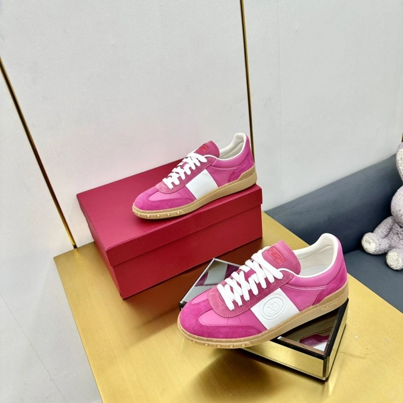 Cozy Vxlxntino Sneakers 231290