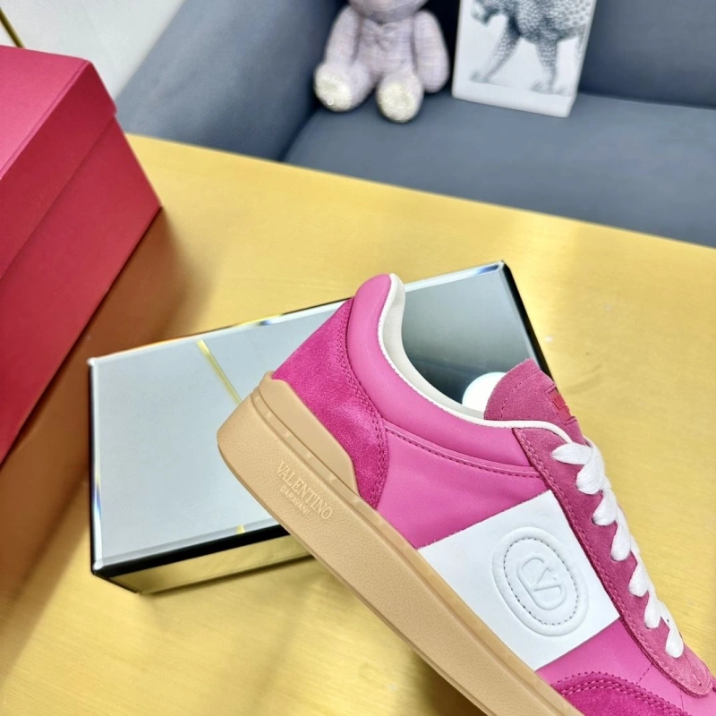 Cozy Vxlxntino Sneakers 231290