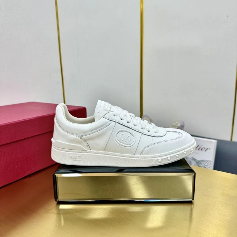 Bold Vxlxntino Sneakers 231279