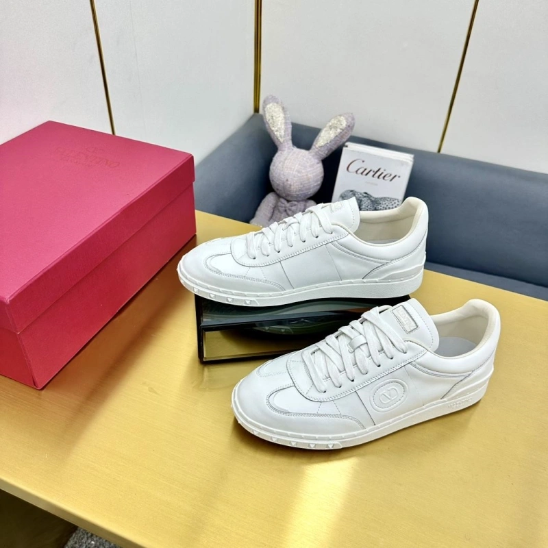 Bold Vxlxntino Sneakers 231279