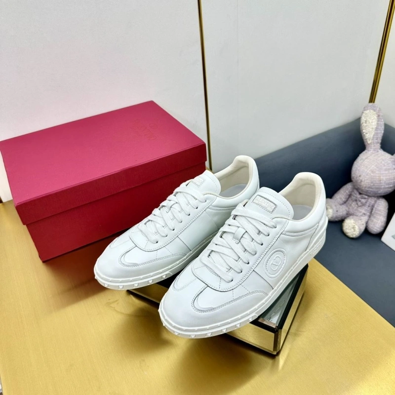 Bold Vxlxntino Sneakers 231279