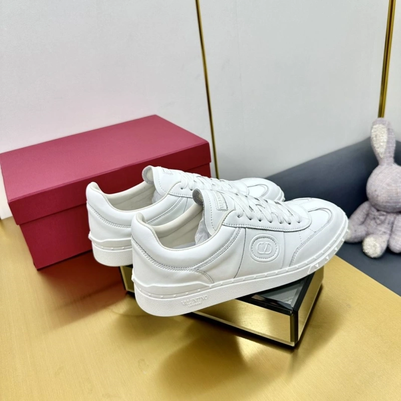 Bold Vxlxntino Sneakers 231279