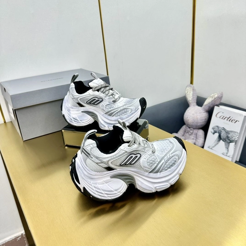 Sleek Bxlxnciaga Sneakers 109763