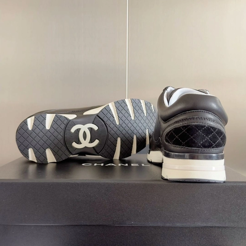 Durable Chxnxl Sneakers 132288