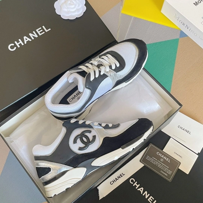 Bright Chxnxl Sneakers 132289