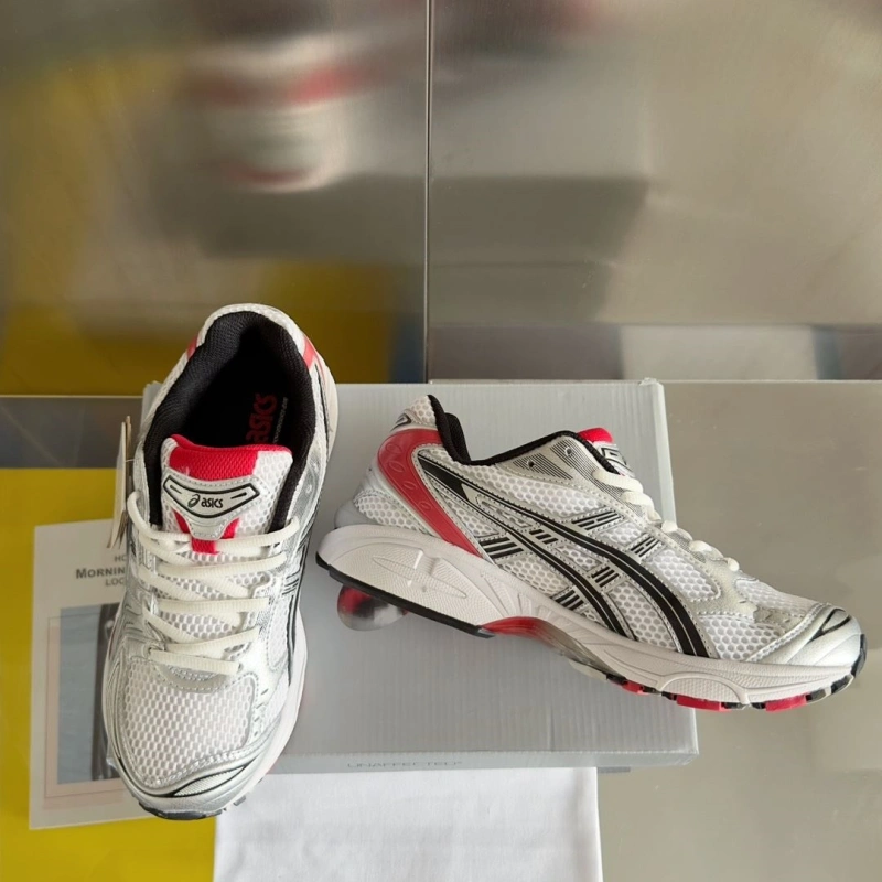 Versatile Othxr Sneakers 216443