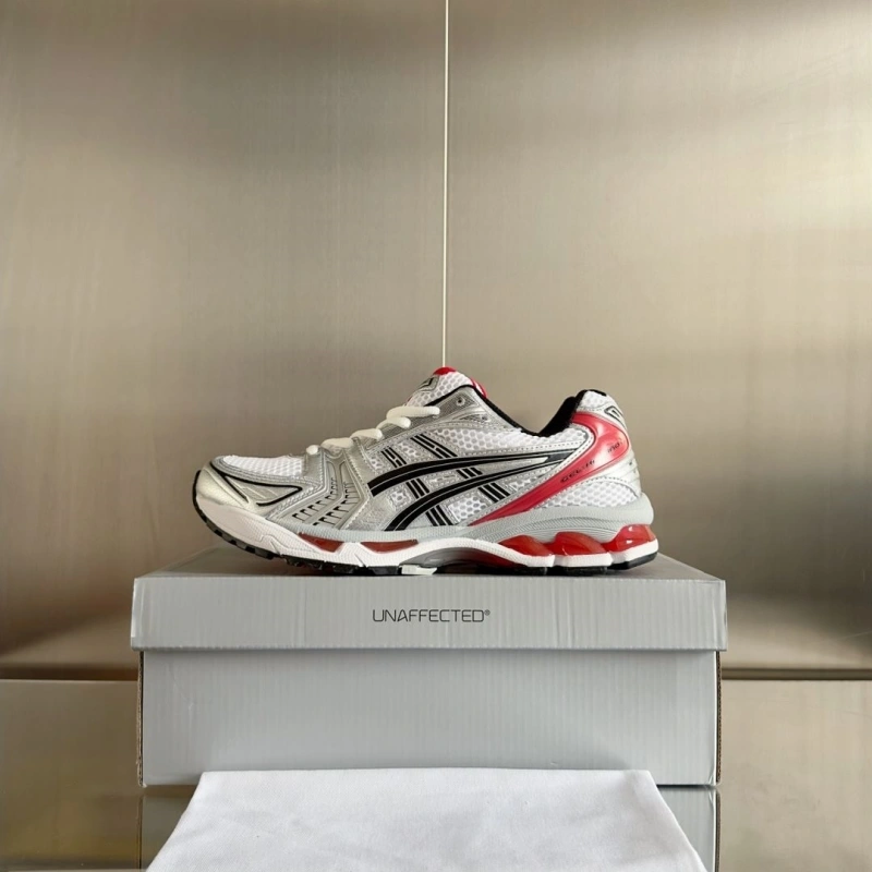 Versatile Othxr Sneakers 216443