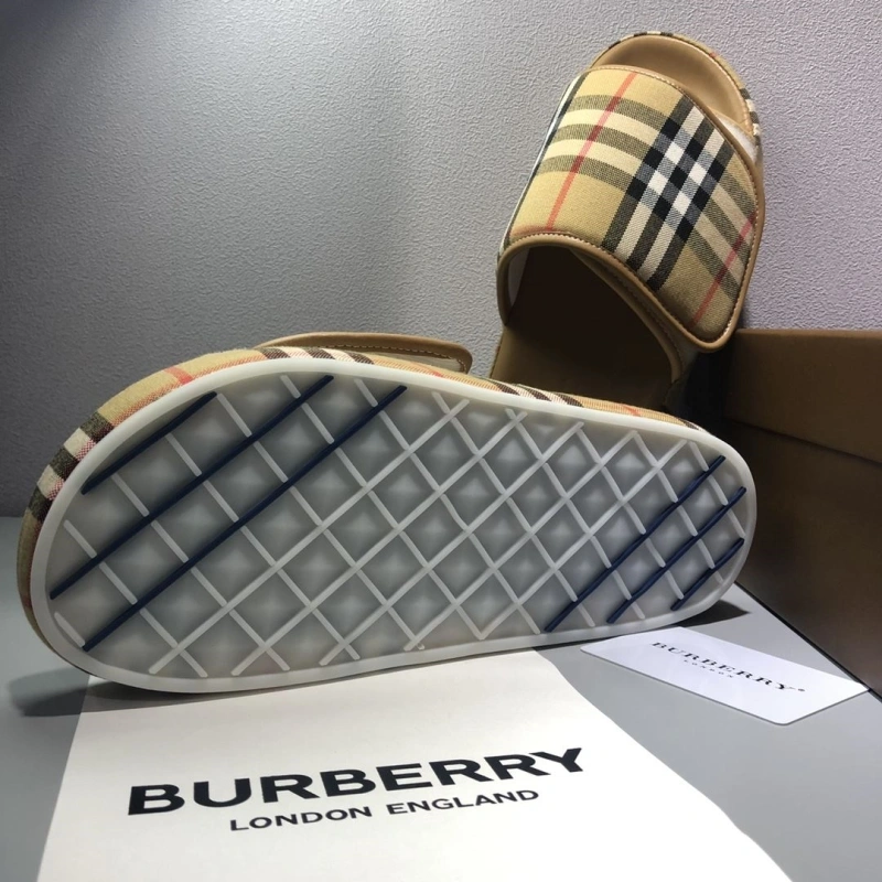Bold Bxrbxrry Slippers 115442