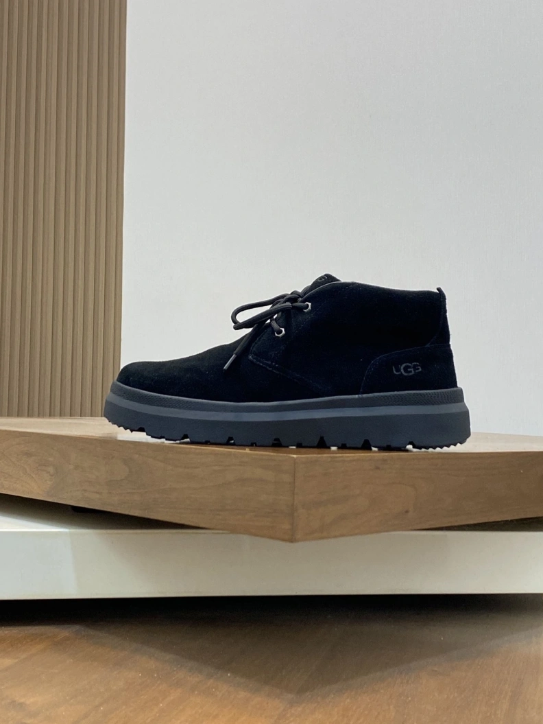 Durable UGX Casual Shoes 227915