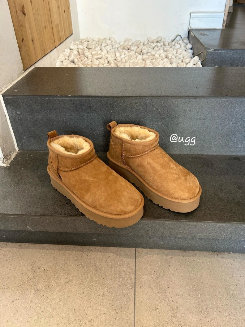 Affordable UGX Boots 227925