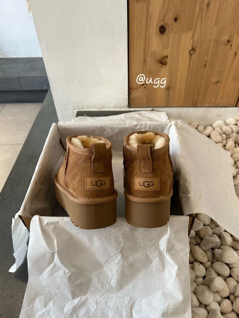 Affordable UGX Boots 227925