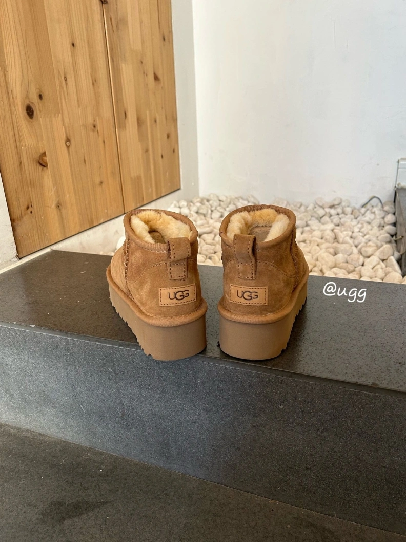 Affordable UGX Boots 227925