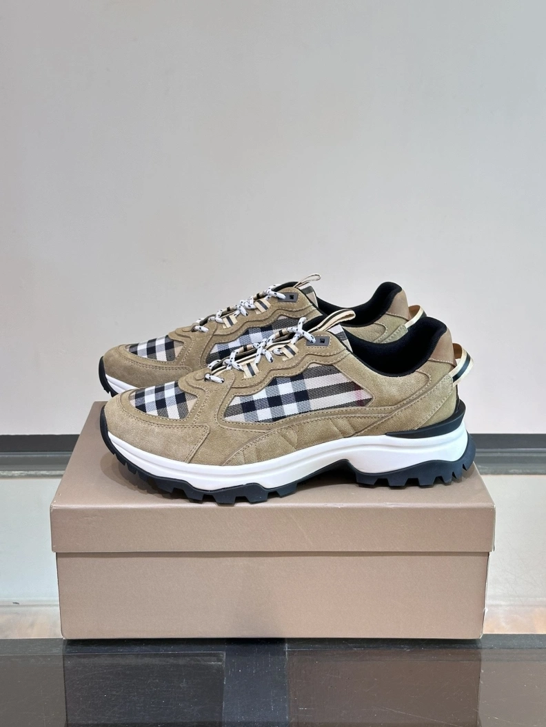 Fashionable Bxrbxrry Sneakers 114561