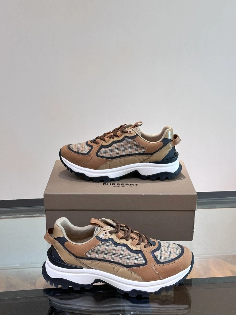 Flexible Bxrbxrry Sneakers 114569
