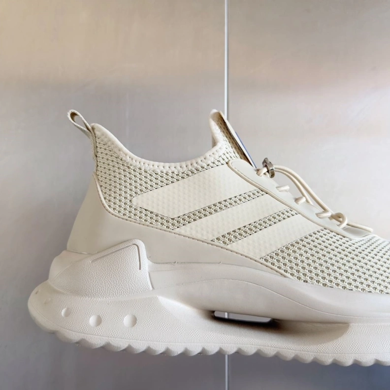 Sleek Mxnclxr Sneakers 197425