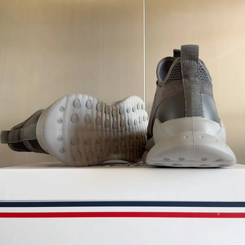 Flexible Mxnclxr Sneakers 197409