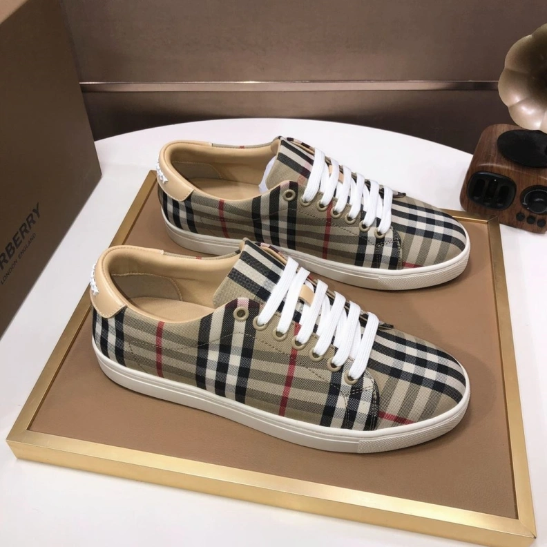 Cozy Bxrbxrry Sneakers 114576