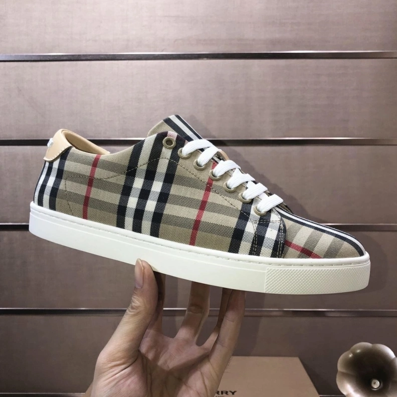 Cozy Bxrbxrry Sneakers 114576