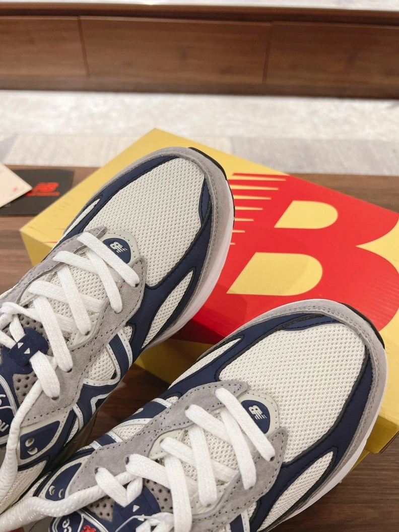 Trendsetting Othxr Sneakers 210988