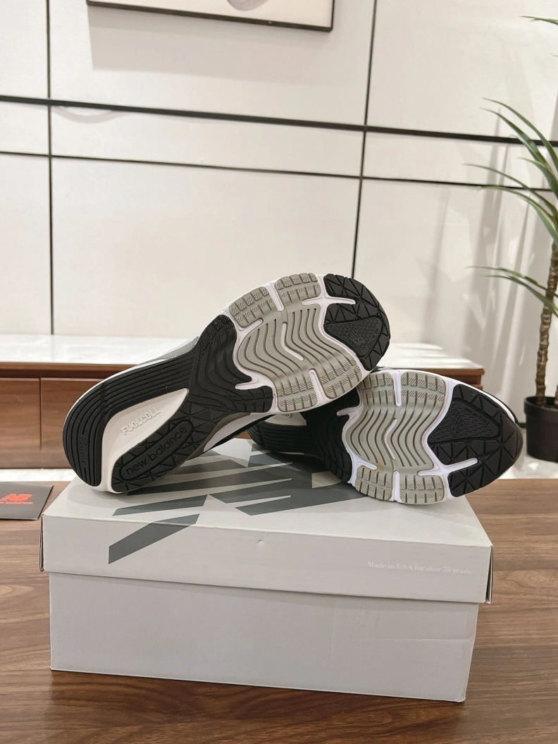 Minimalist Othxr Sneakers 210993