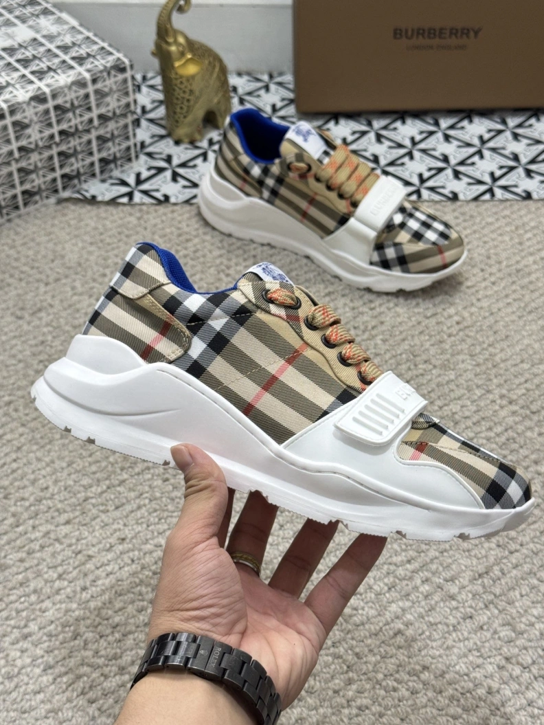 Popular Bxrbxrry Sneakers 114559