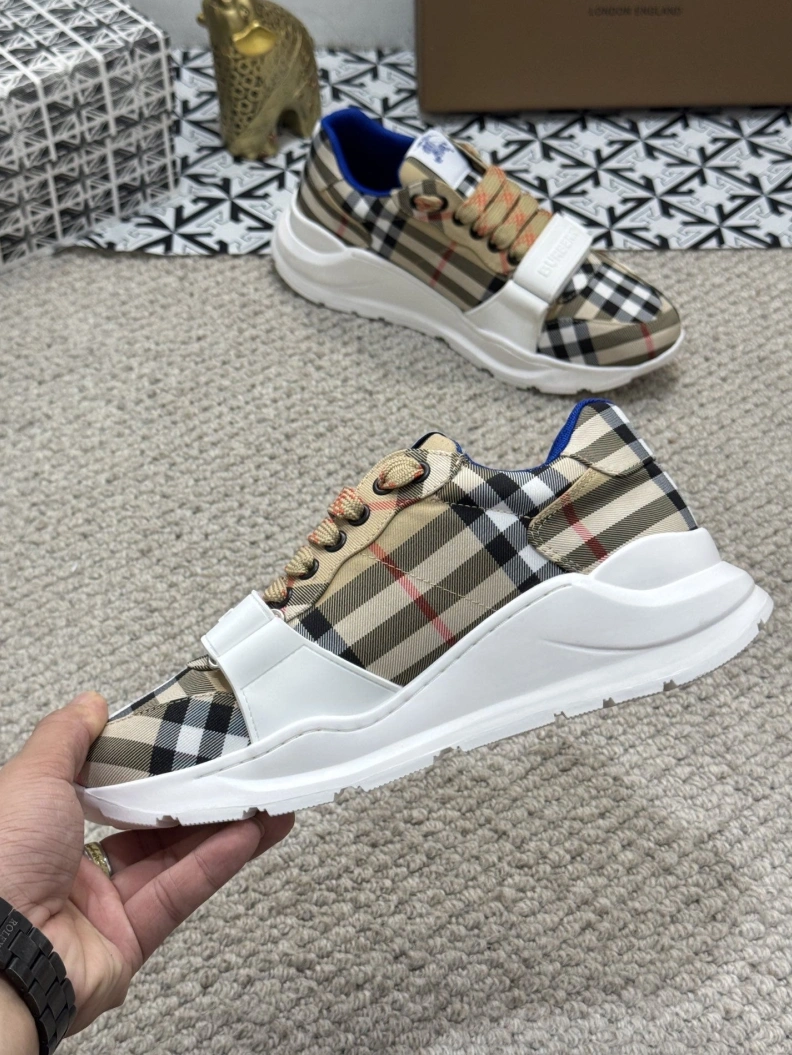 Popular Bxrbxrry Sneakers 114559