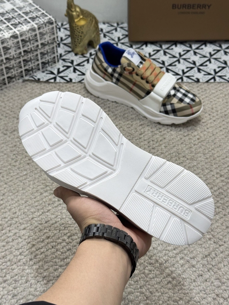 Popular Bxrbxrry Sneakers 114559