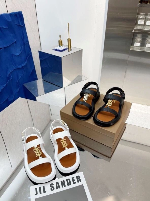 GoodFit Bxrbxrry Sandals 114617