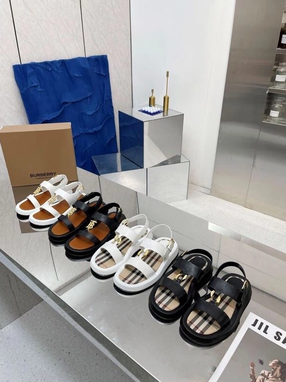GoodFit Bxrbxrry Sandals 114617
