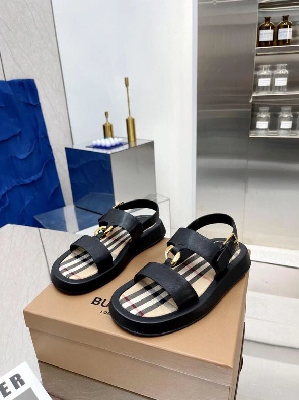 Elegant Bxrbxrry Sandals 114608