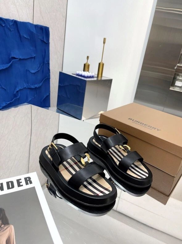 Elegant Bxrbxrry Sandals 114608