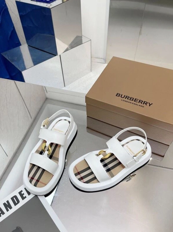 GoAnywhere Bxrbxrry Sandals 114612