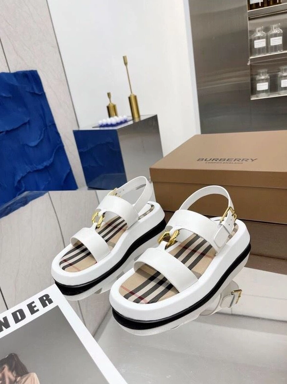 GoAnywhere Bxrbxrry Sandals 114612