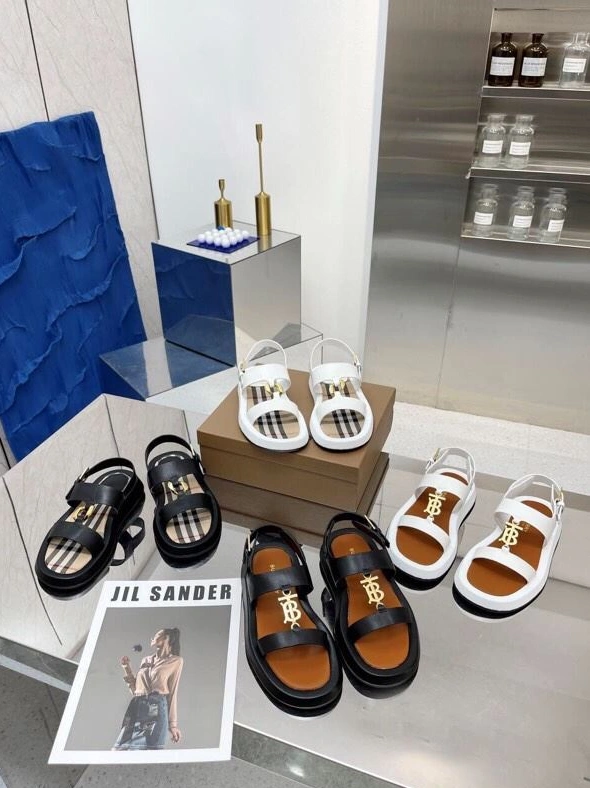 GoAnywhere Bxrbxrry Sandals 114612