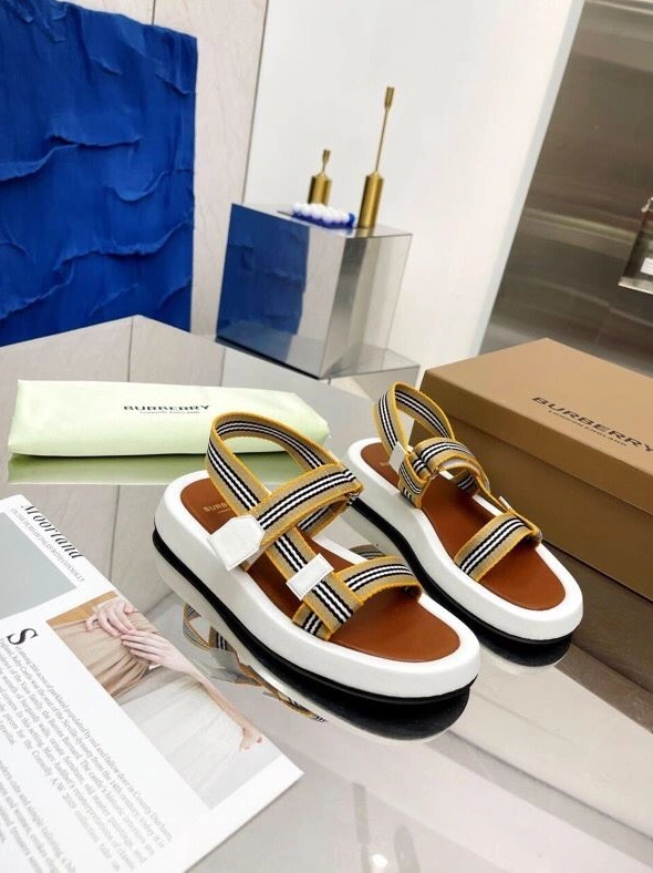 Sleek Bxrbxrry Sandals 114606
