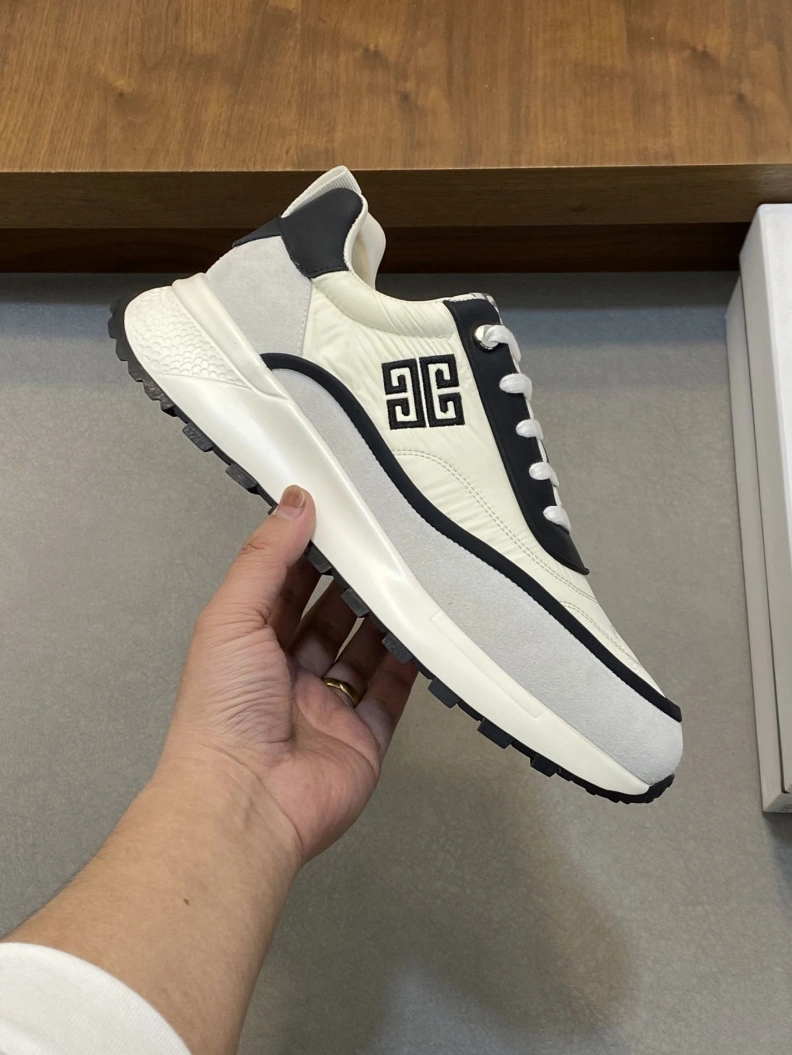Gxvxnchy Sneakers UrbanStyle 152540