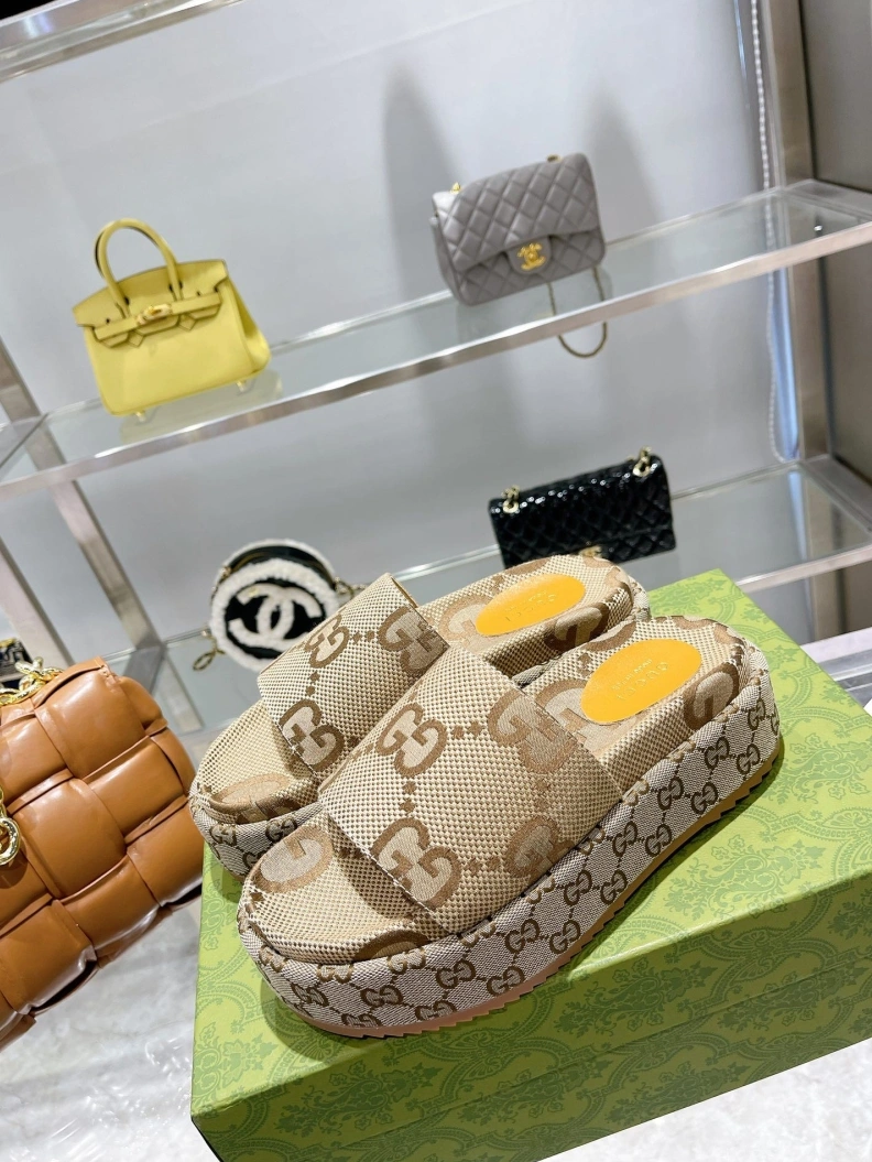 Bold Gxccx Slippers 156245