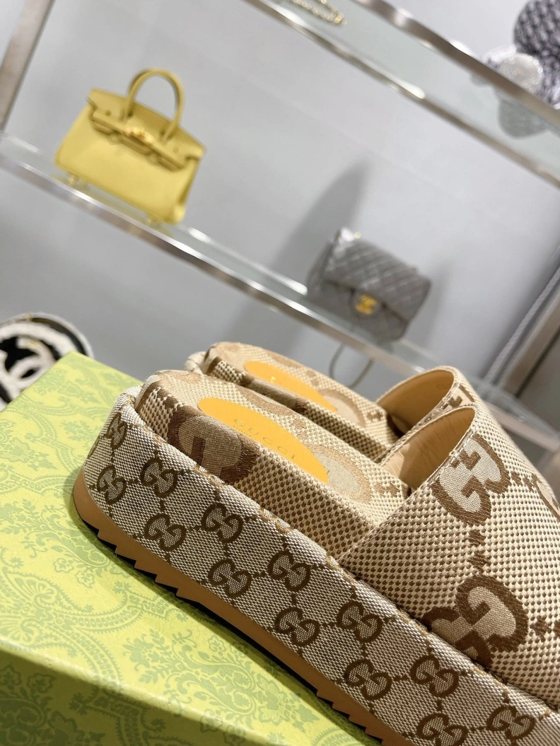 Bold Gxccx Slippers 156245