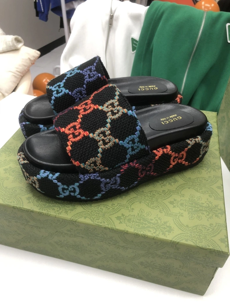 Sleek Gxccx Slippers 156241
