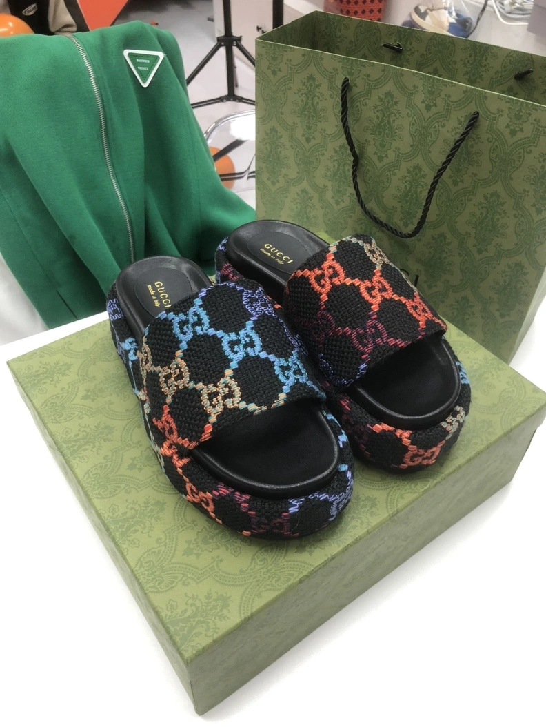 Sleek Gxccx Slippers 156241