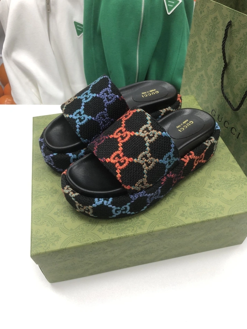 Sleek Gxccx Slippers 156241