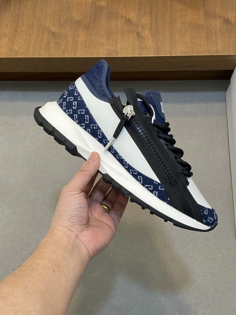 Bright Gxvxnchy Sneakers 152539